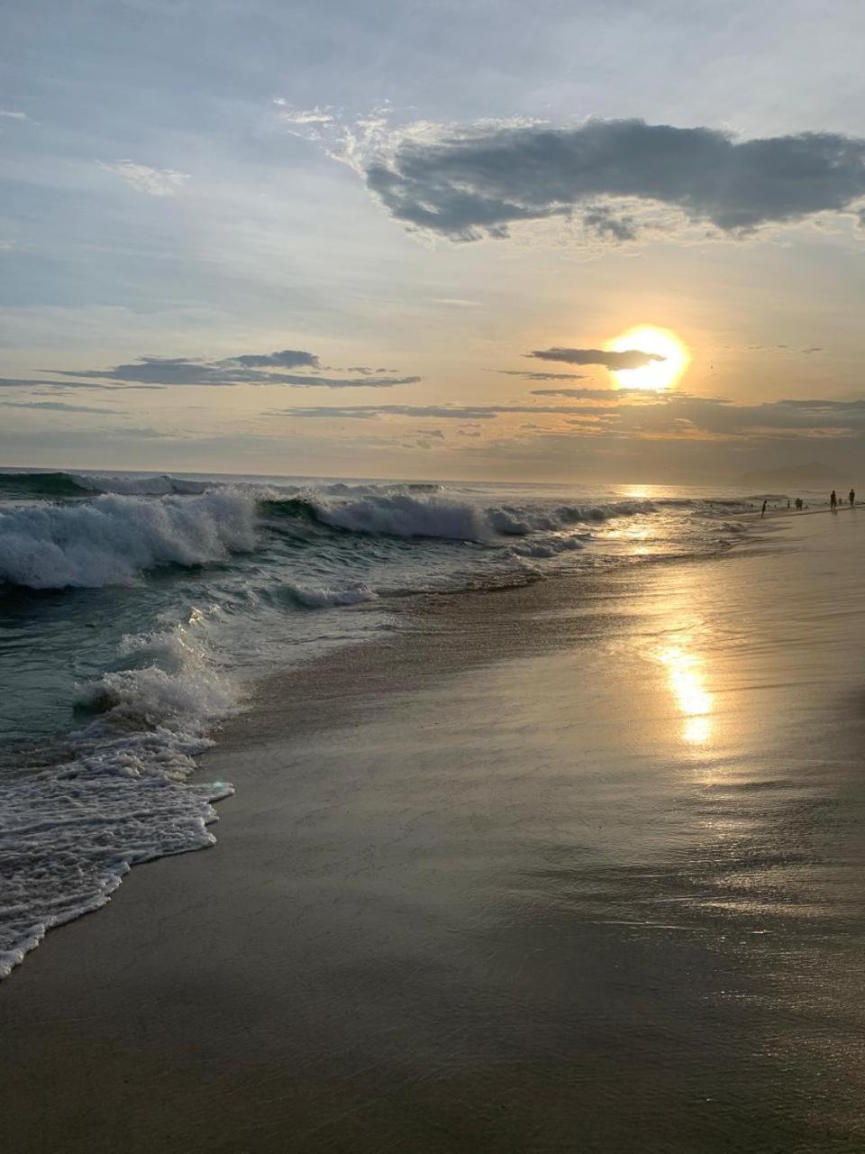 Lindo Apto No Melhor Lugar Da Barra Da Tijuca! Com Uma Vista De Tirar O Folego, Frente Para O Mar! Totalmente Equipado E Decorado Ao Lado Dos Melhores Hoteis E Quiosques Da Barra! Portaria 24H, Piscina, Sauna, Jacuzzi, Academia, Garagem, Wi-Fi, Lavan Ріо-де-Жанейро Екстер'єр фото