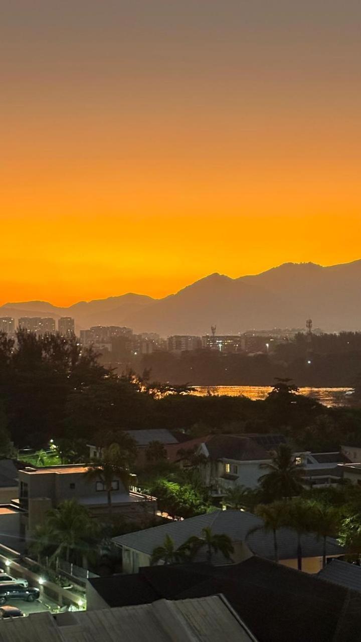 Lindo Apto No Melhor Lugar Da Barra Da Tijuca! Com Uma Vista De Tirar O Folego, Frente Para O Mar! Totalmente Equipado E Decorado Ao Lado Dos Melhores Hoteis E Quiosques Da Barra! Portaria 24H, Piscina, Sauna, Jacuzzi, Academia, Garagem, Wi-Fi, Lavan Ріо-де-Жанейро Екстер'єр фото