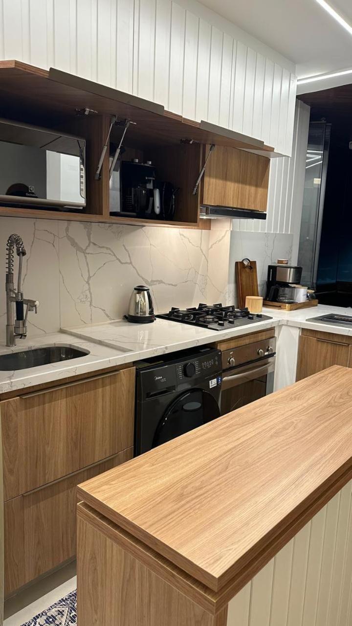 Lindo Apto No Melhor Lugar Da Barra Da Tijuca! Com Uma Vista De Tirar O Folego, Frente Para O Mar! Totalmente Equipado E Decorado Ao Lado Dos Melhores Hoteis E Quiosques Da Barra! Portaria 24H, Piscina, Sauna, Jacuzzi, Academia, Garagem, Wi-Fi, Lavan Ріо-де-Жанейро Екстер'єр фото
